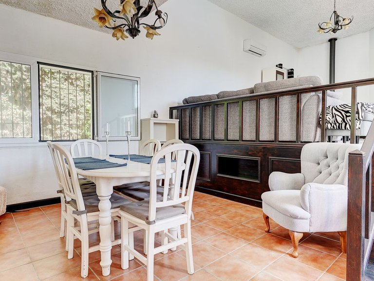 Villa for Sale in Sierrezuela, Malaga 4