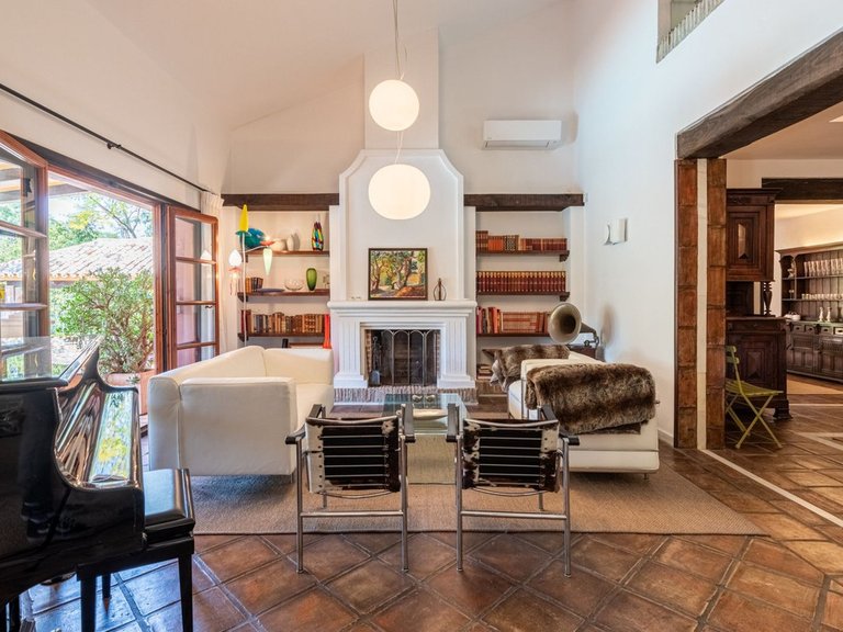 Villa for Sale in El Paraiso, Malaga 15
