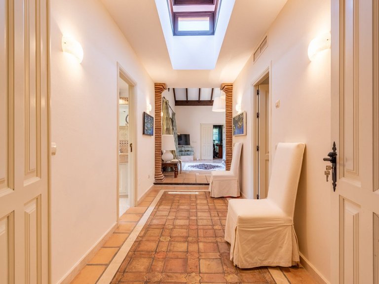 Villa for Sale in El Paraiso, Malaga 22