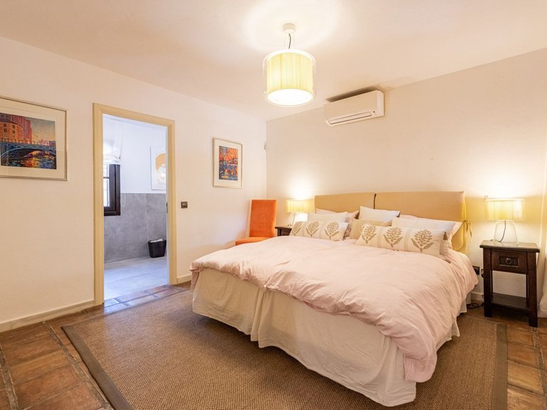 Villa for Sale in El Paraiso, Malaga 27