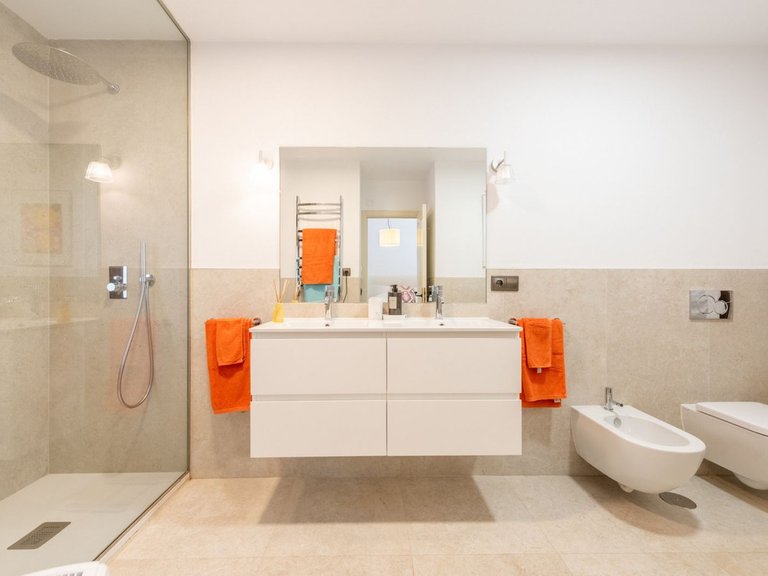 Villa for Sale in El Paraiso, Malaga 28