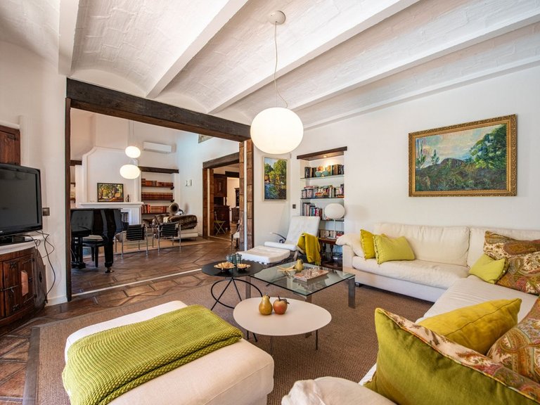 Villa for Sale in El Paraiso, Malaga 32