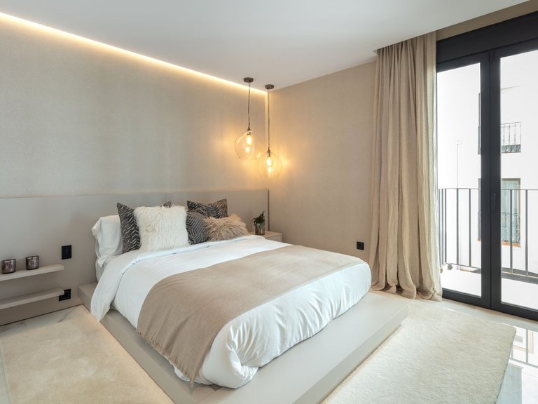 Apartment for Sale in Puerto Banús, Malaga 4