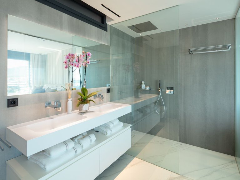 Apartment for Sale in Puerto Banús, Malaga 9