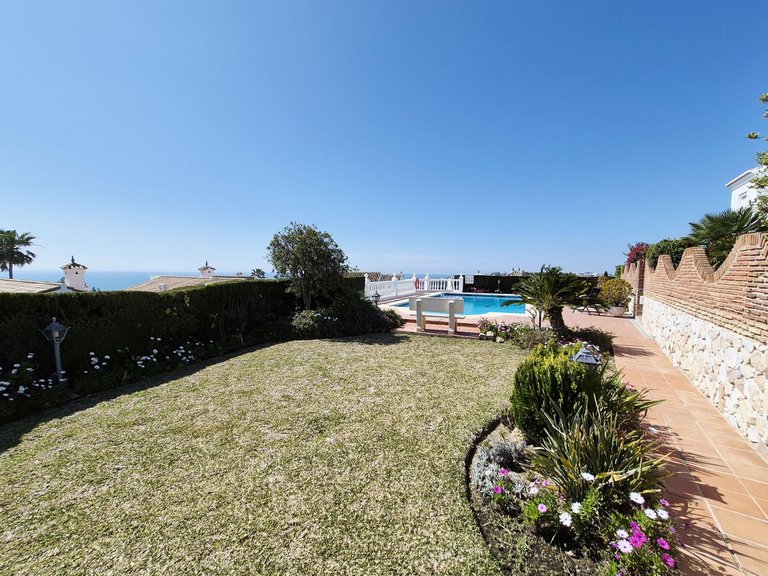 Apartment for Sale in El Chaparral, Malaga 13