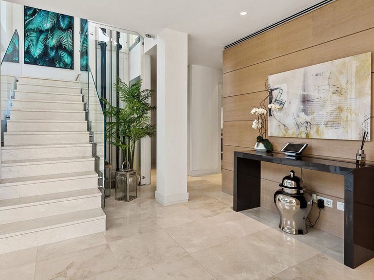 Villa for Sale in The Golden Mile, Malaga 16
