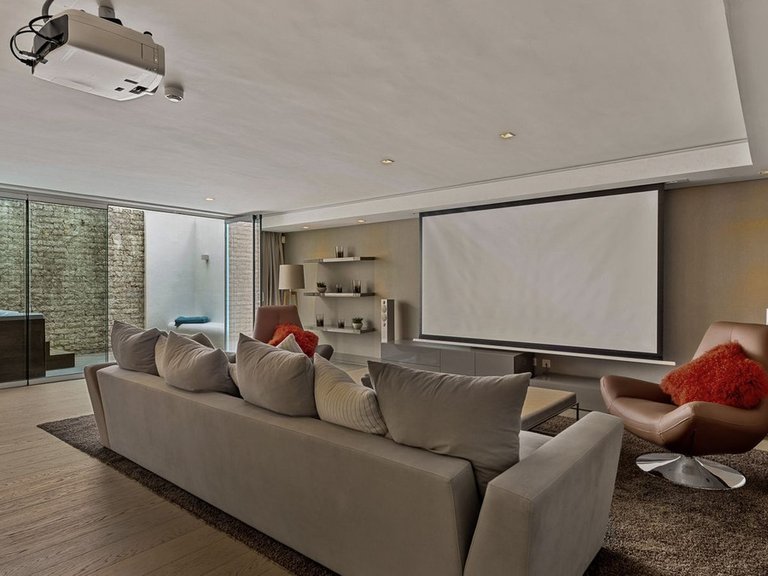 Villa for Sale in The Golden Mile, Malaga 29
