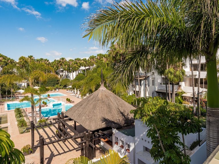 Villa for Sale in The Golden Mile, Malaga 33