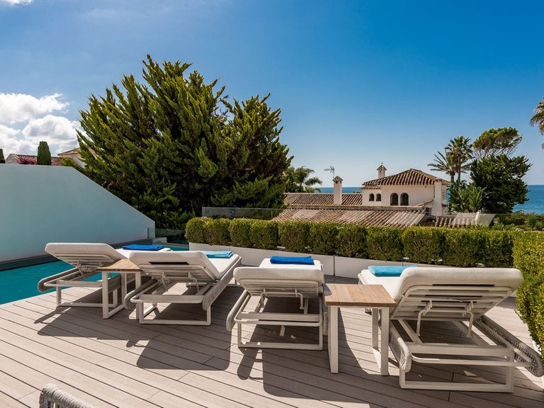 Villa for Sale in The Golden Mile, Malaga 5