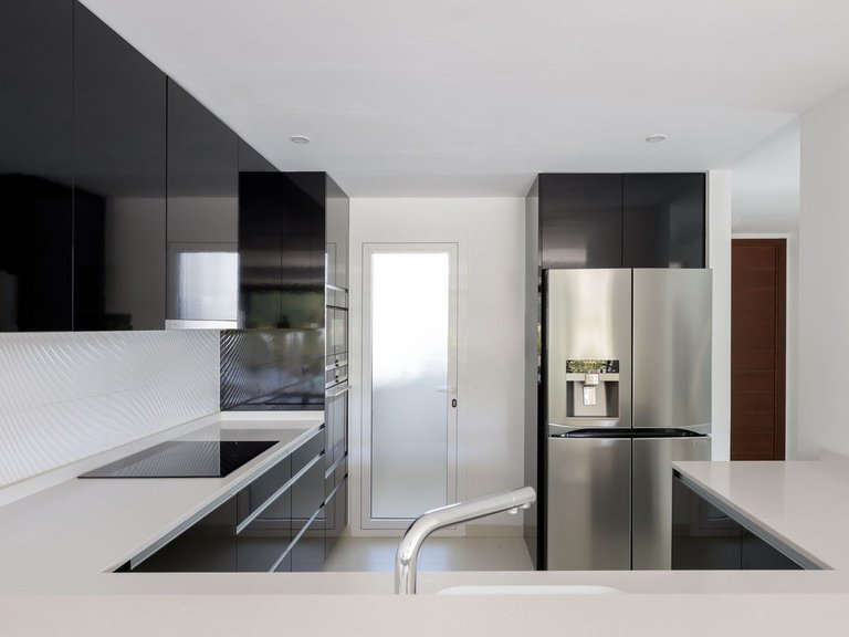 Villa for Sale in The Golden Mile, Malaga 15