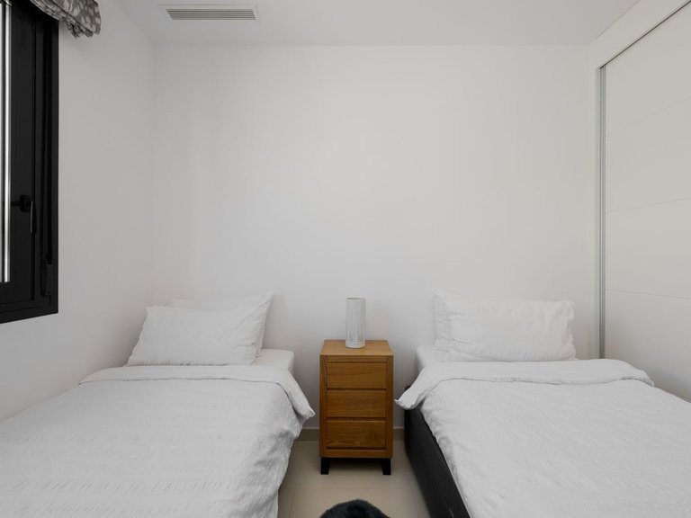 Villa for Sale in The Golden Mile, Malaga 25