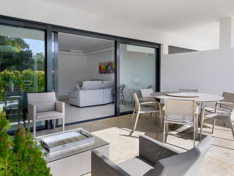 Villa for Sale in The Golden Mile, Malaga 6