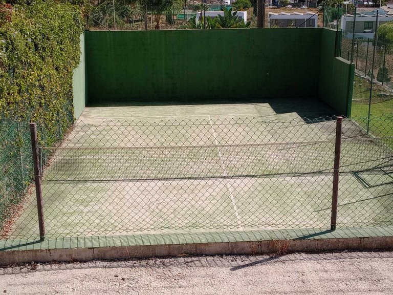 Villa for Sale in El Paraiso, Malaga 12