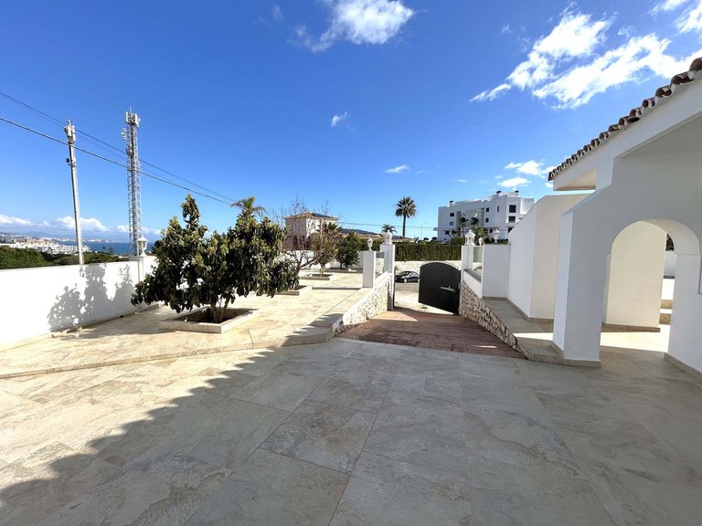 Villa for Sale in Mijas Costa, Malaga 19