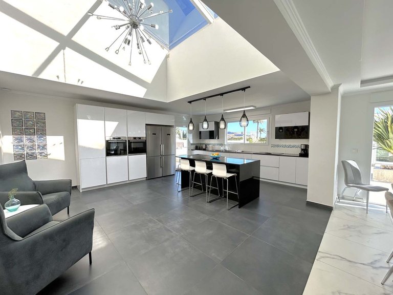 Villa for Sale in Mijas Costa, Malaga 6