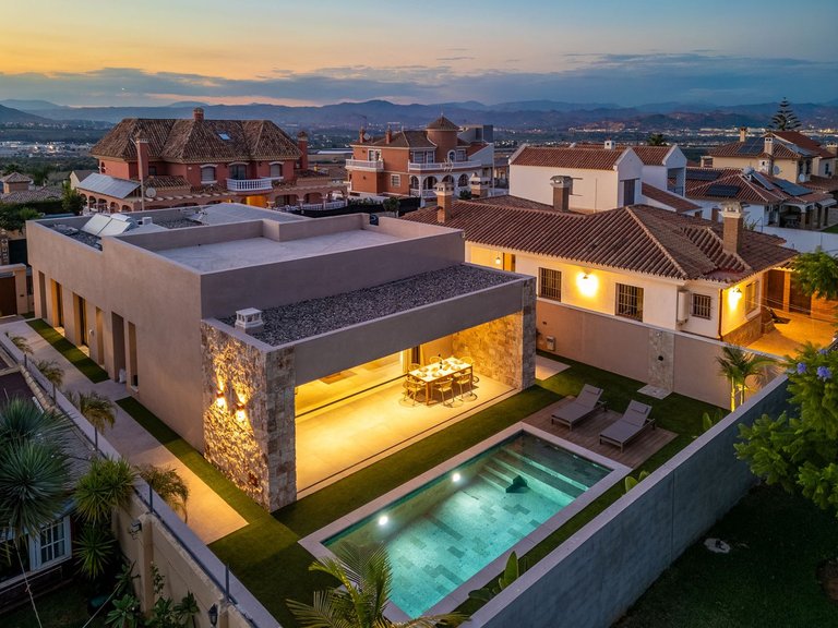 Villa for Sale in Alhaurín De La Torre, Malaga 11