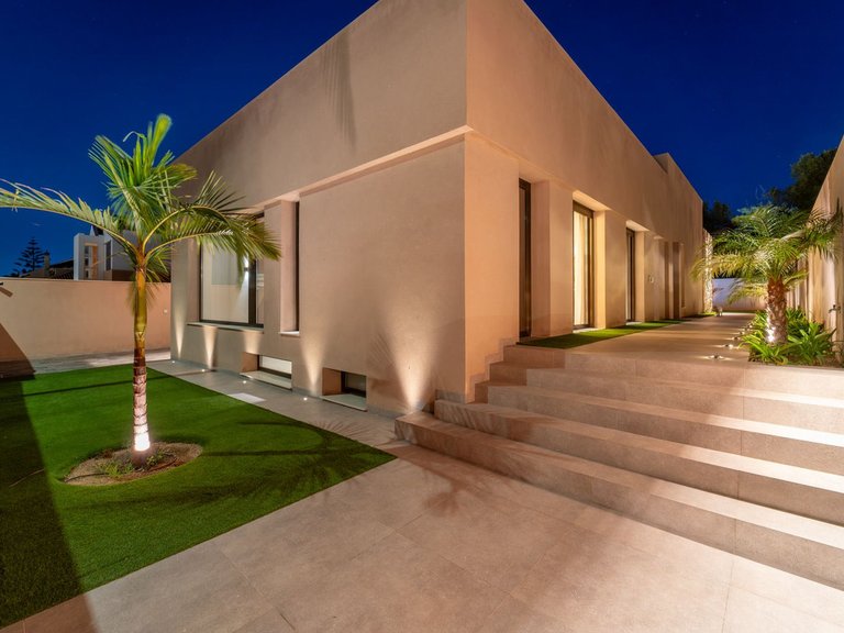 Villa for Sale in Alhaurín De La Torre, Malaga 4