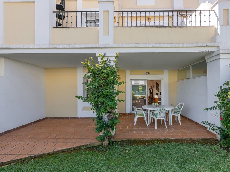 Apartment for Sale in Nueva Andalucía, Malaga 1