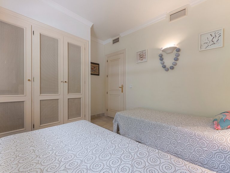 Apartment for Sale in Nueva Andalucía, Malaga 13