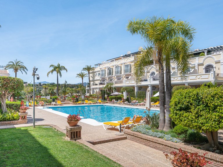 Apartment for Sale in Nueva Andalucía, Malaga 9