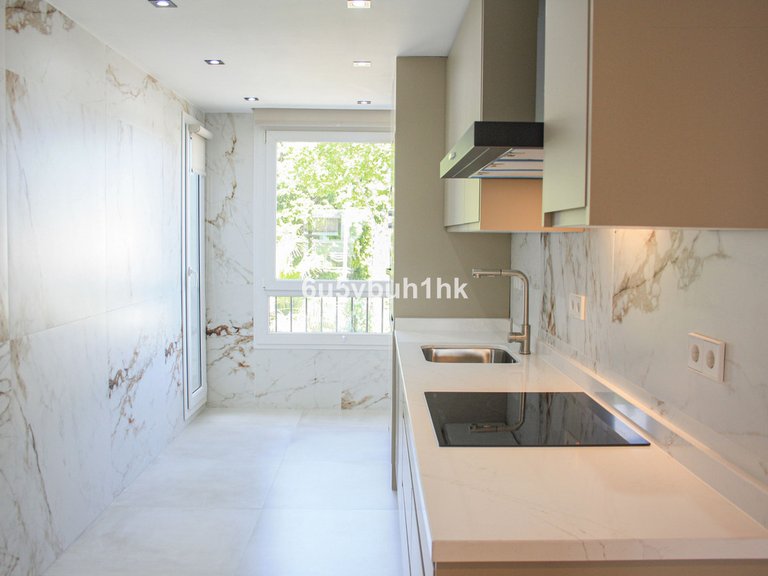 Apartment for Sale in Marbella, Malaga 10