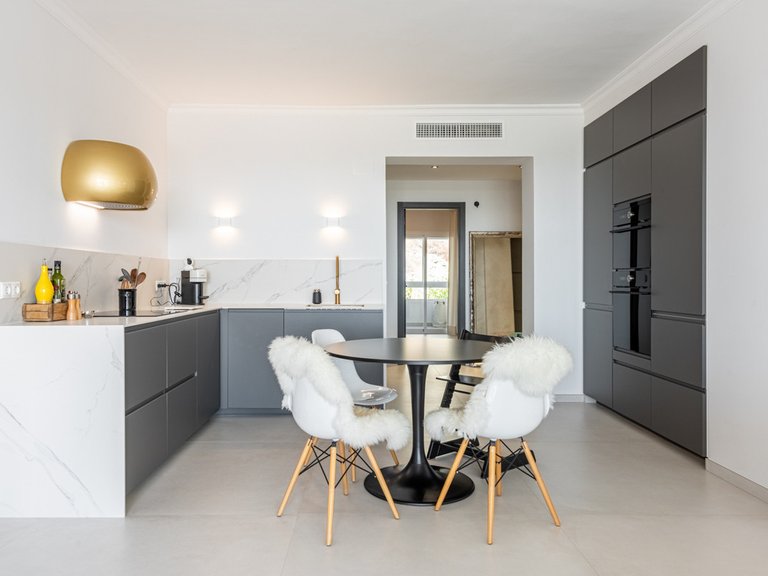 Apartment for Sale in La Quinta, Malaga 4