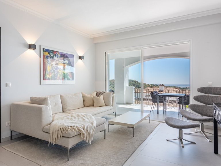 Apartment for Sale in La Quinta, Malaga 6