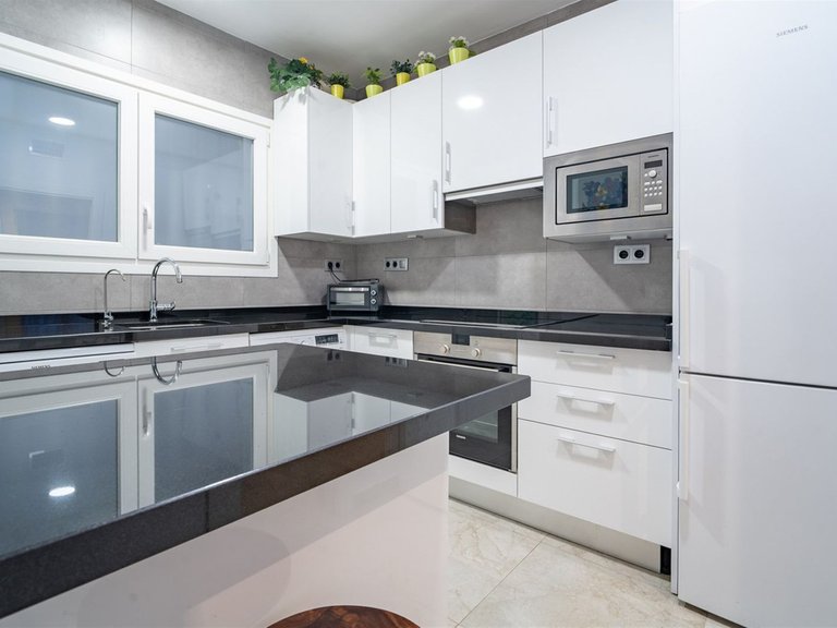 Apartment for Sale in Malagueta, Malaga 14