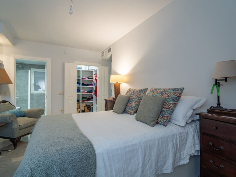 Apartment for Sale in Malagueta, Malaga 15