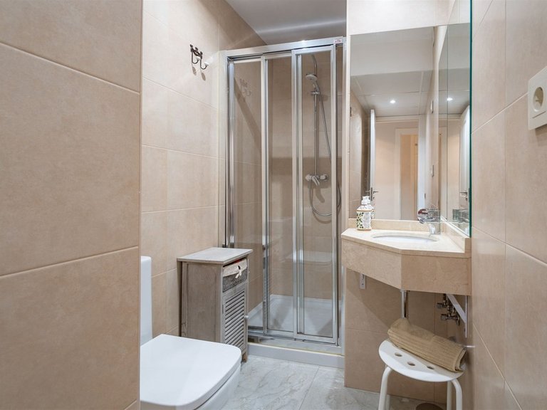 Apartment for Sale in Malagueta, Malaga 17