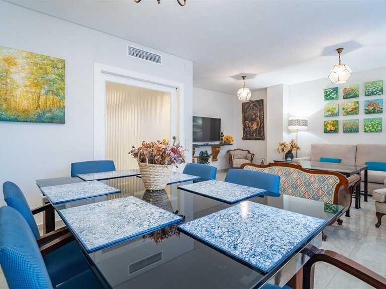 Apartment for Sale in Malagueta, Malaga 2