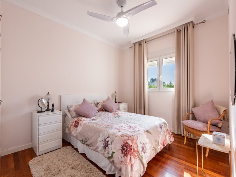 Villa for Sale in Sierrezuela, Malaga 20