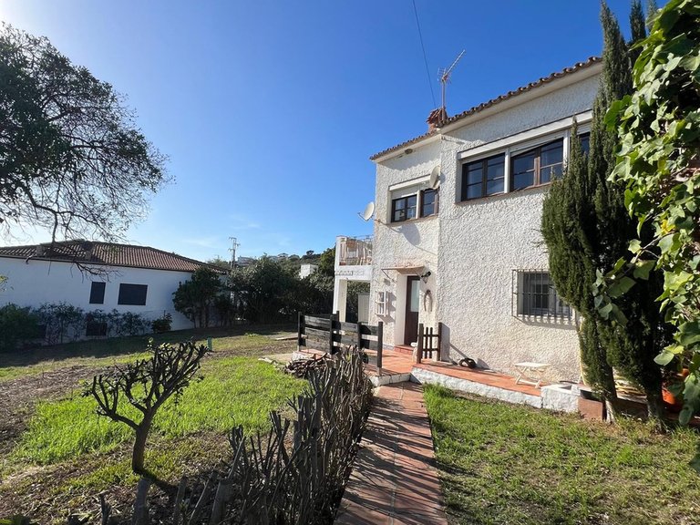 Villa for Sale in Torreguadiaro, Cadiz 2