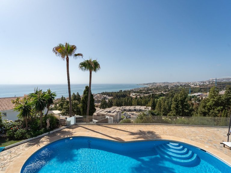 Villa for Sale in Mijas Costa, Malaga 1