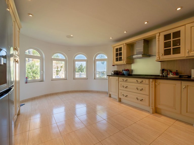 Villa for Sale in Mijas Costa, Malaga 32