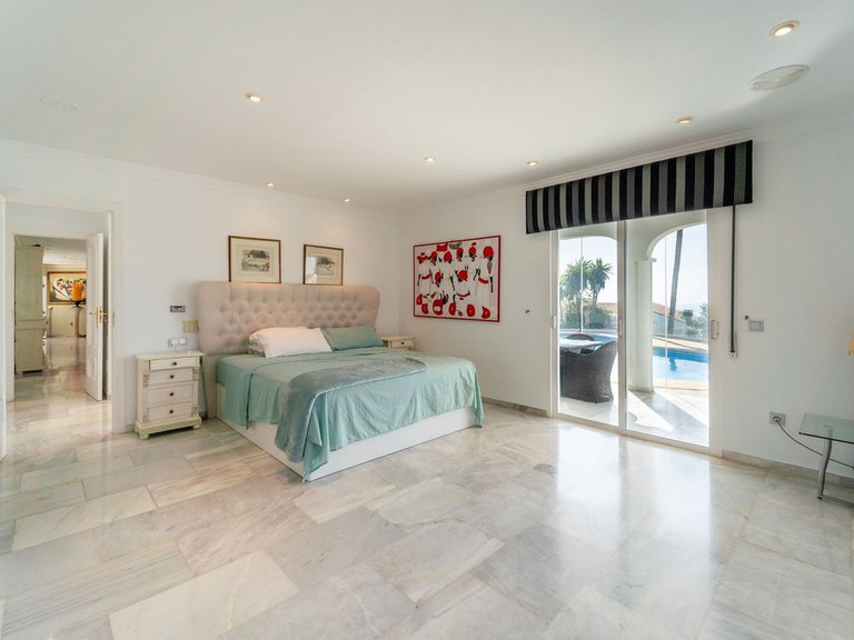 Villa for Sale in Mijas Costa, Malaga 42