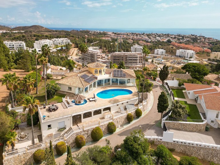 Villa for Sale in Mijas Costa, Malaga 81