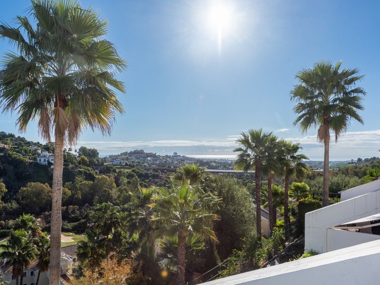 Apartment for Sale in La Quinta, Malaga 1