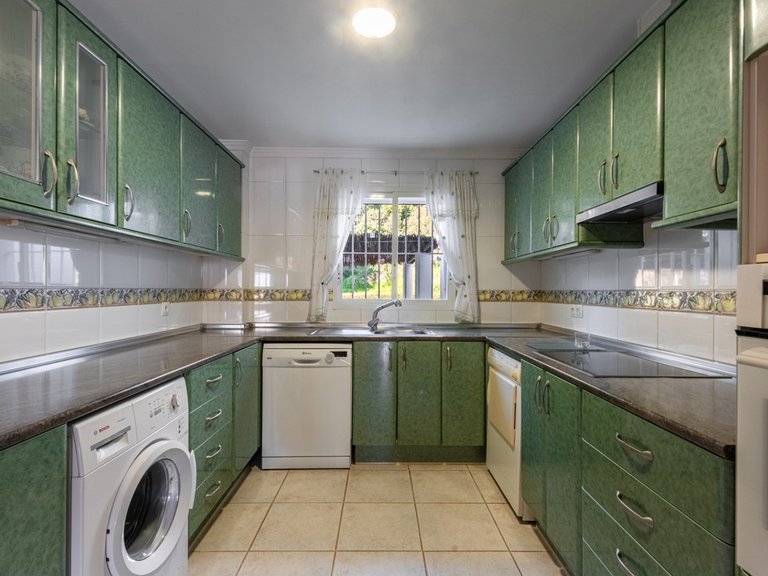 Apartment for Sale in La Quinta, Malaga 11