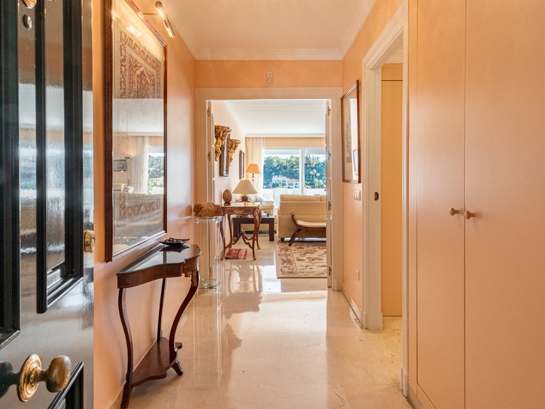 Apartment for Sale in La Quinta, Malaga 13