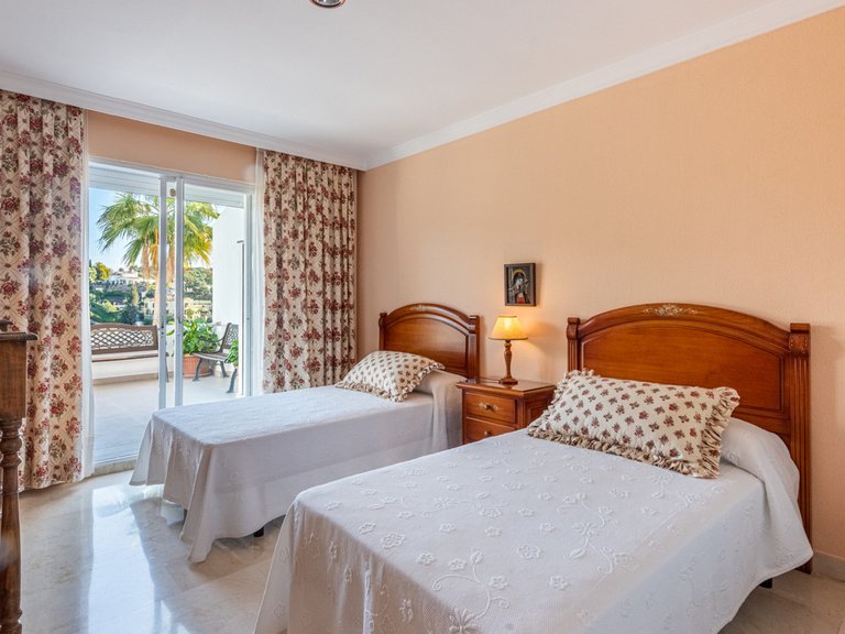 Apartment for Sale in La Quinta, Malaga 14