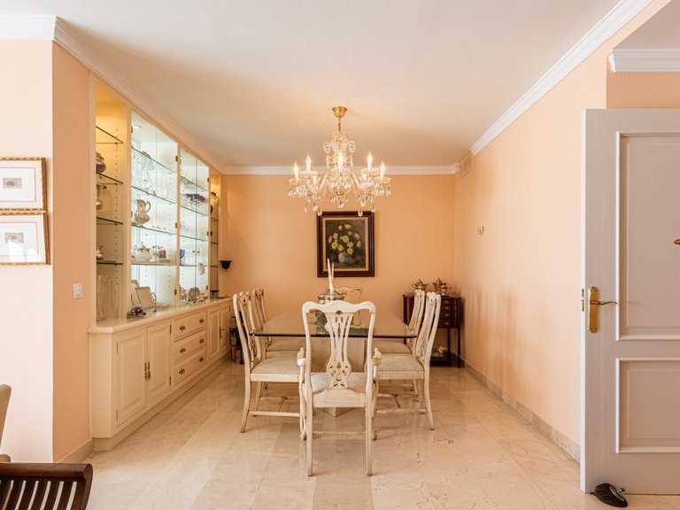 Apartment for Sale in La Quinta, Malaga 5