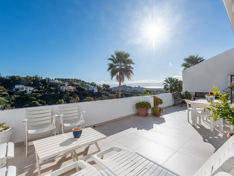 Apartment for Sale in La Quinta, Malaga 9