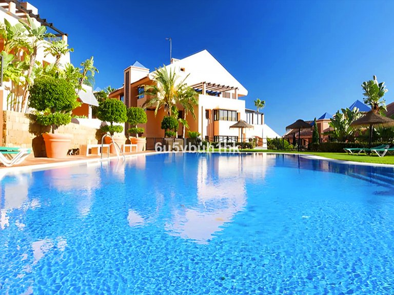 Apartment for Sale in Calahonda, Malaga 1