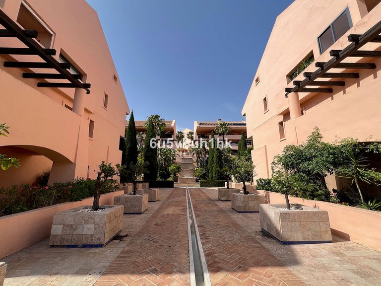 Apartment for Sale in Calahonda, Malaga 22