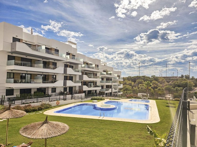 Apartment for Sale in Villamartin, Alicante 17