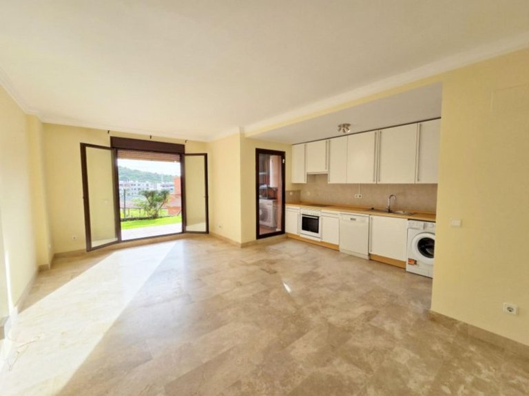 Apartment for Sale in Estepona, Malaga 7