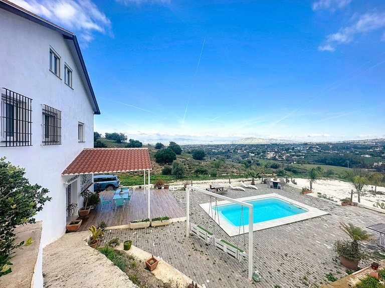 Villa for Sale in Alhaurín El Grande, Malaga 4