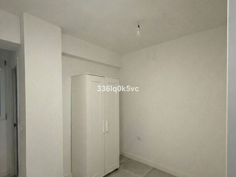 Apartment for Sale in Málaga, Malaga 15