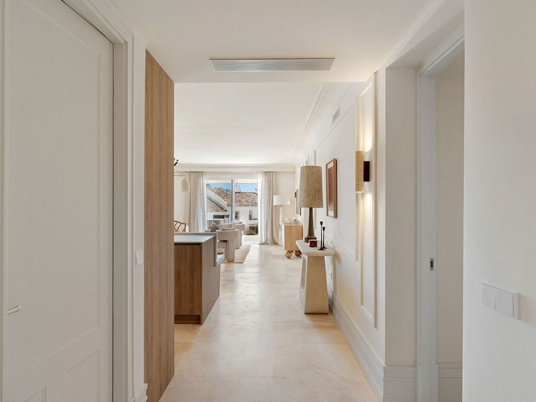 Apartment for Sale in Nueva Andalucía, Malaga 2